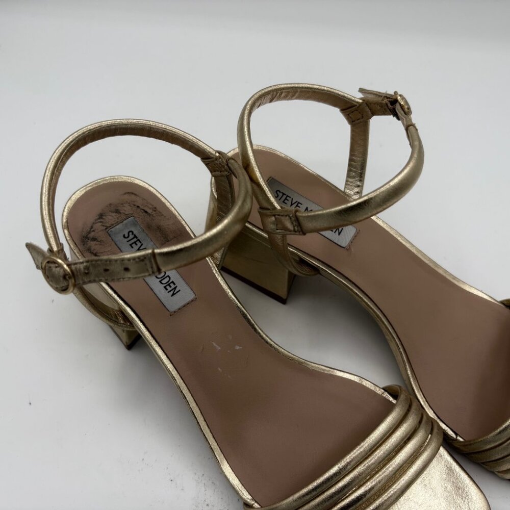 Size 9 Steve Madden Luster Gold Leather Low Heel Ankle Strap Sandals - Picture 11 of 11
